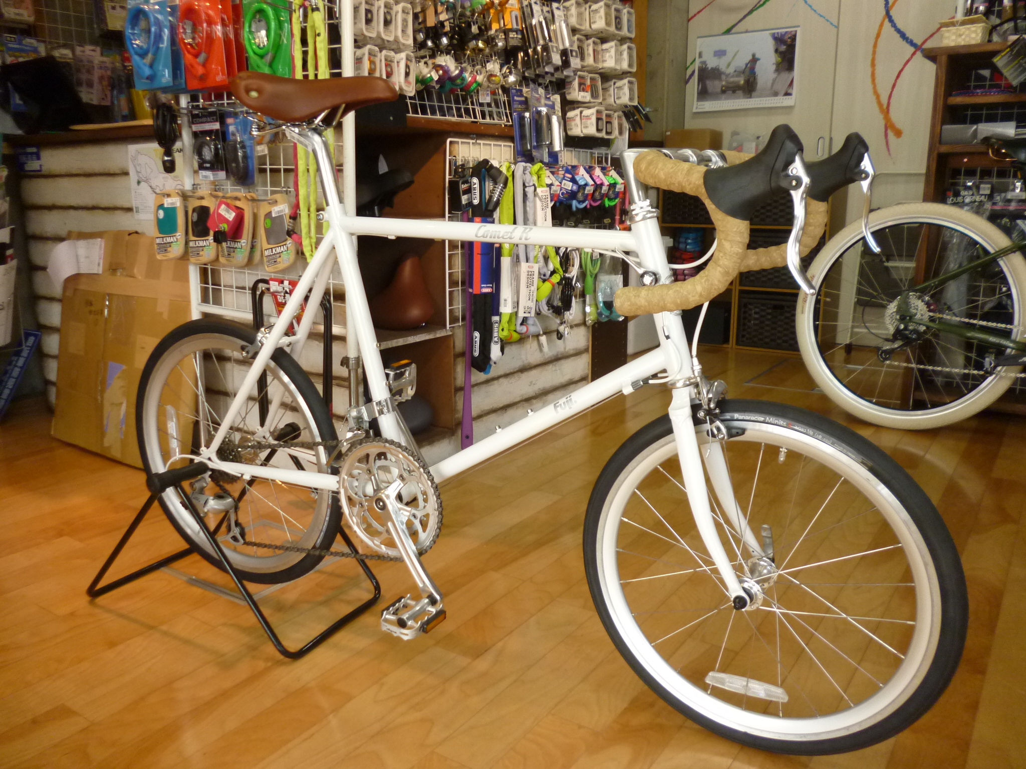 31％割引ブラック系最新の激安 ミニベロ Fuji comet R LTD Edition All White 自転車本体  自転車ブラック系