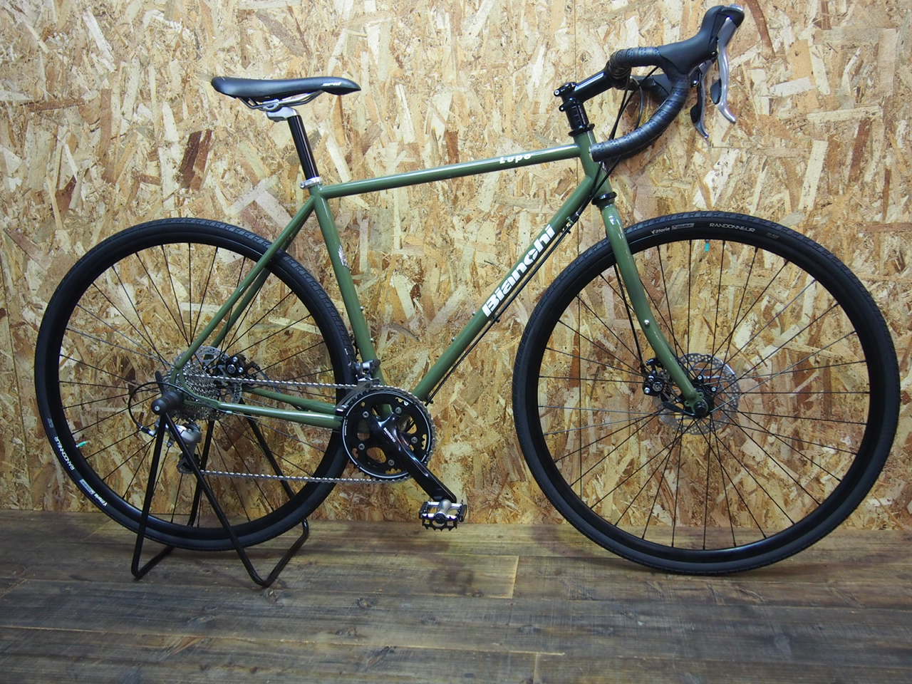 Bianchi Lupo Disc 2015年モデル ロードバイク 完成車-