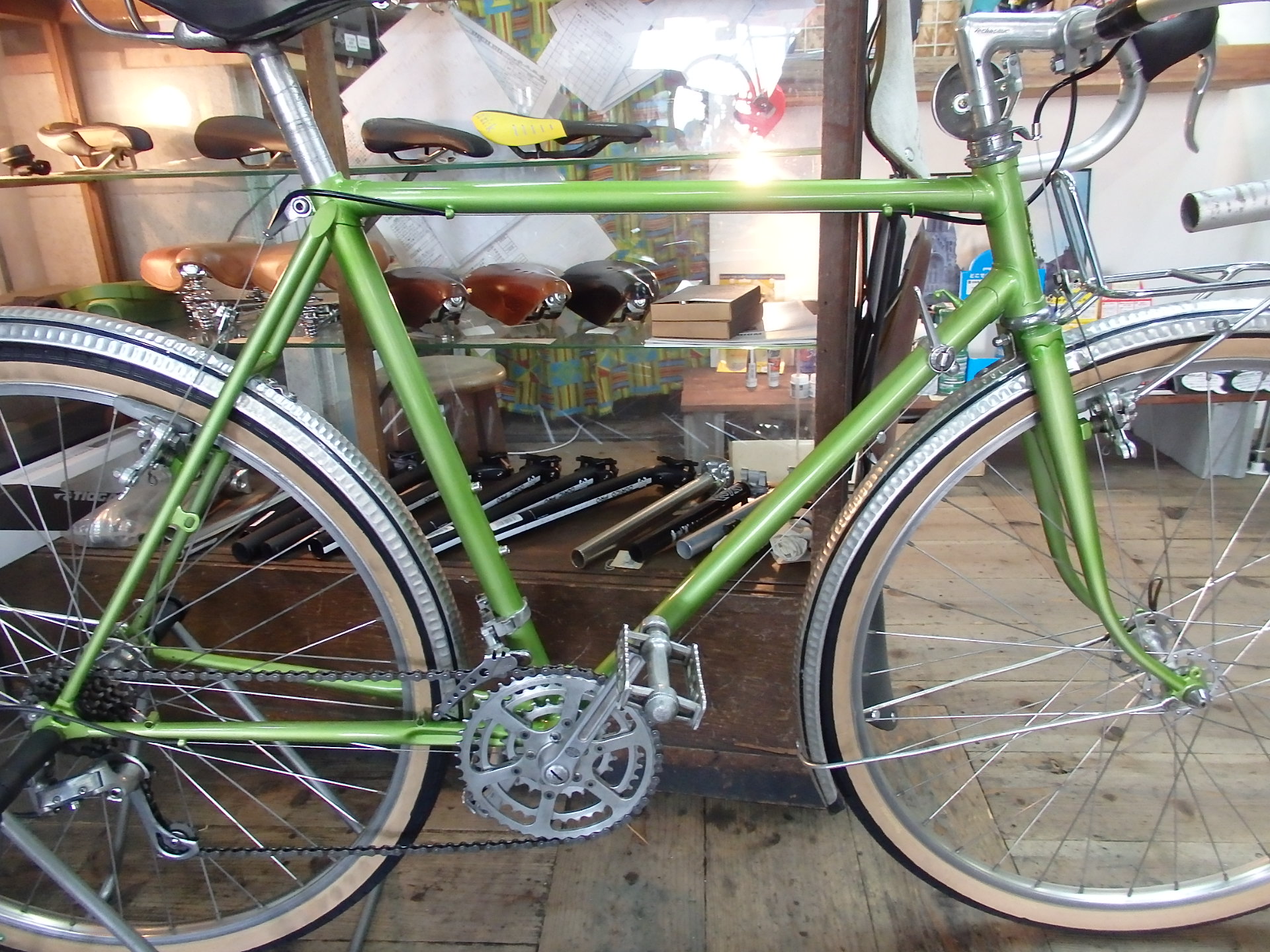 フレーム塗装の巻 京都の中古自転車 新車販売 サイクルショップ エイリン