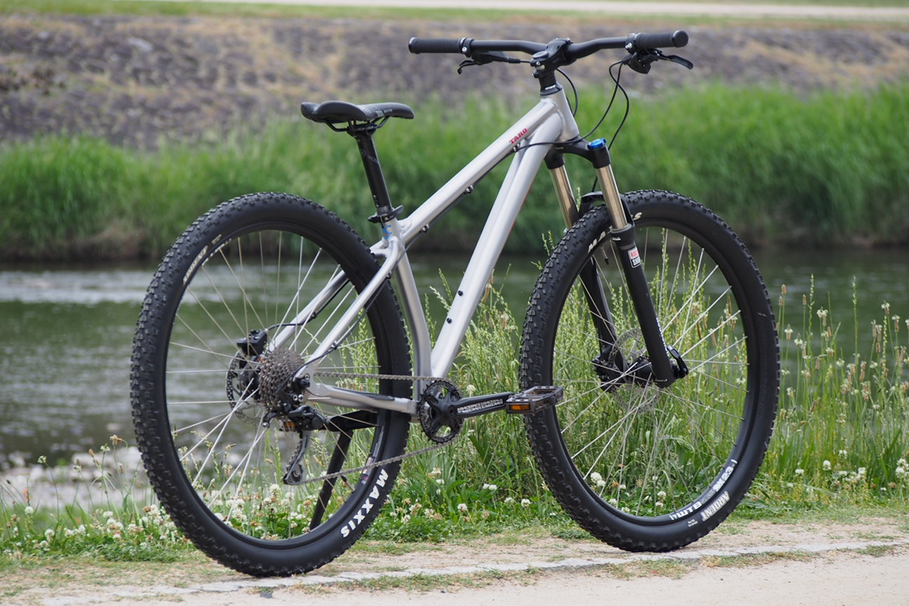 オススメ中古MTB/マウンテンバイク～2015年モデル KONA（コナ） TARO