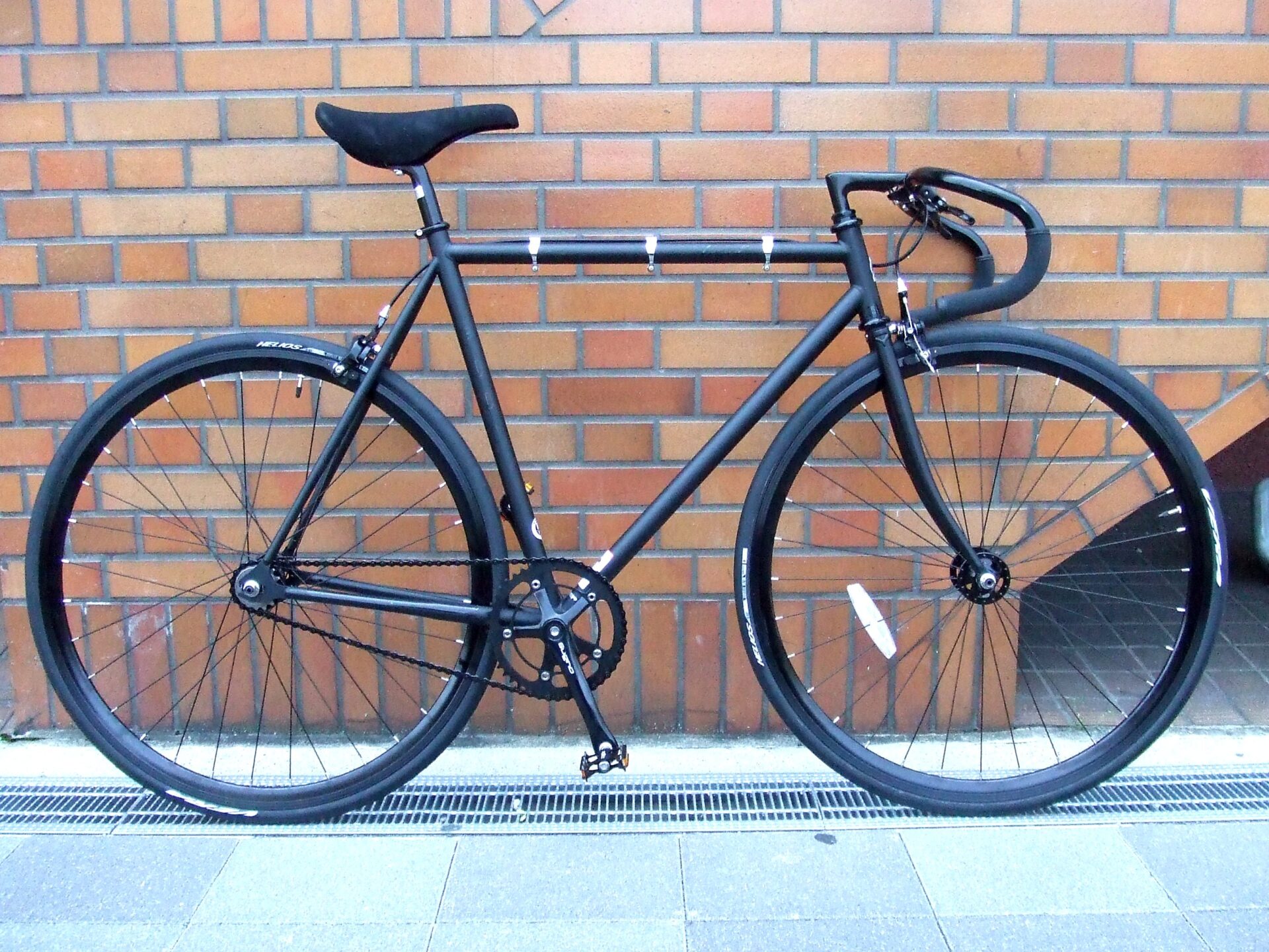 大感謝祭セール！25%オフ！FUJI（フジ）2023年モデル FEATHER