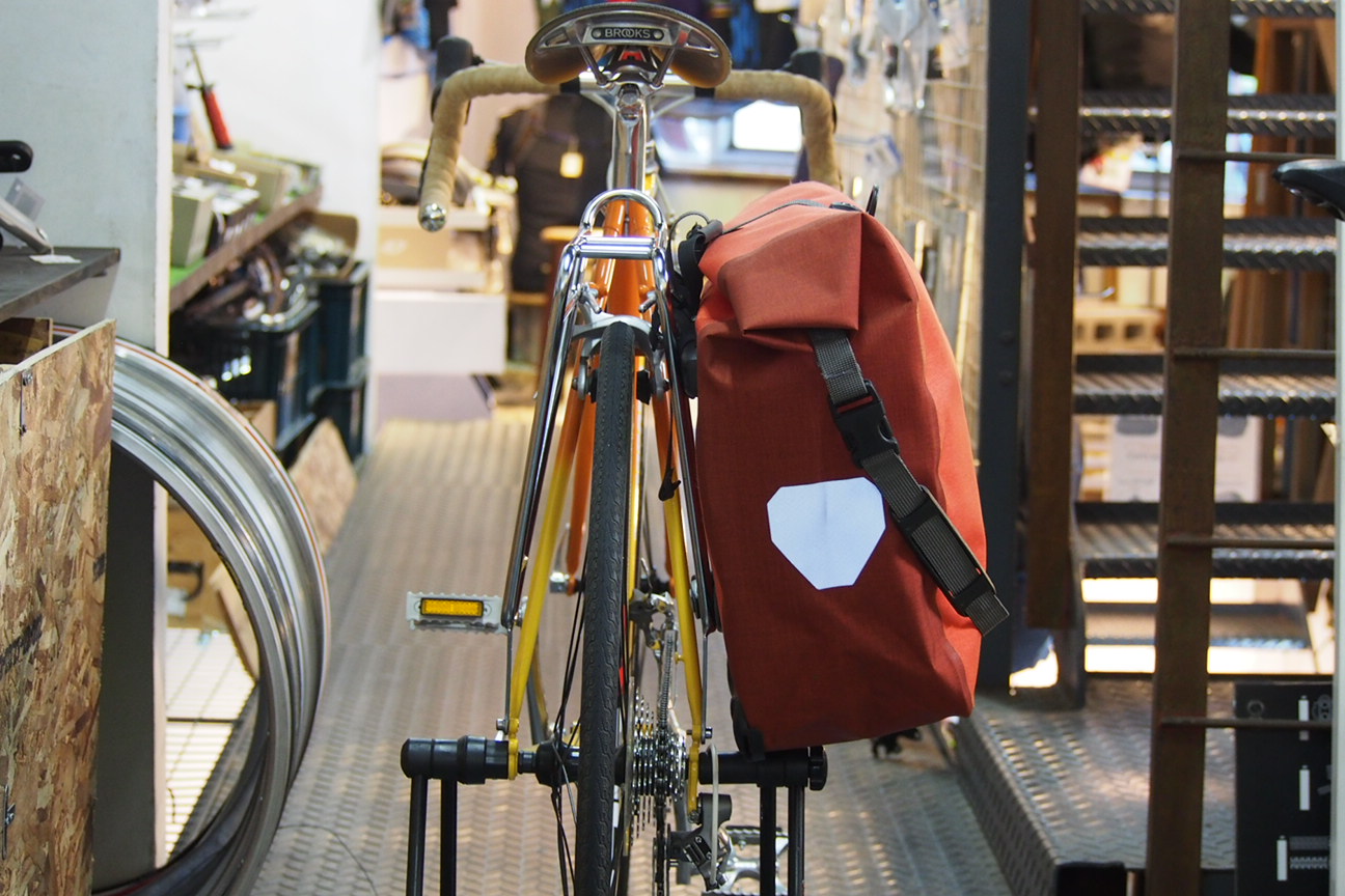 間違いないパニアバッグはコレ！ORTLIEB「オルトリーブ」 バックローラープラス＆スポーツローラープラス | 京都の中古自転車・新車販売  サイクルショップ エイリン