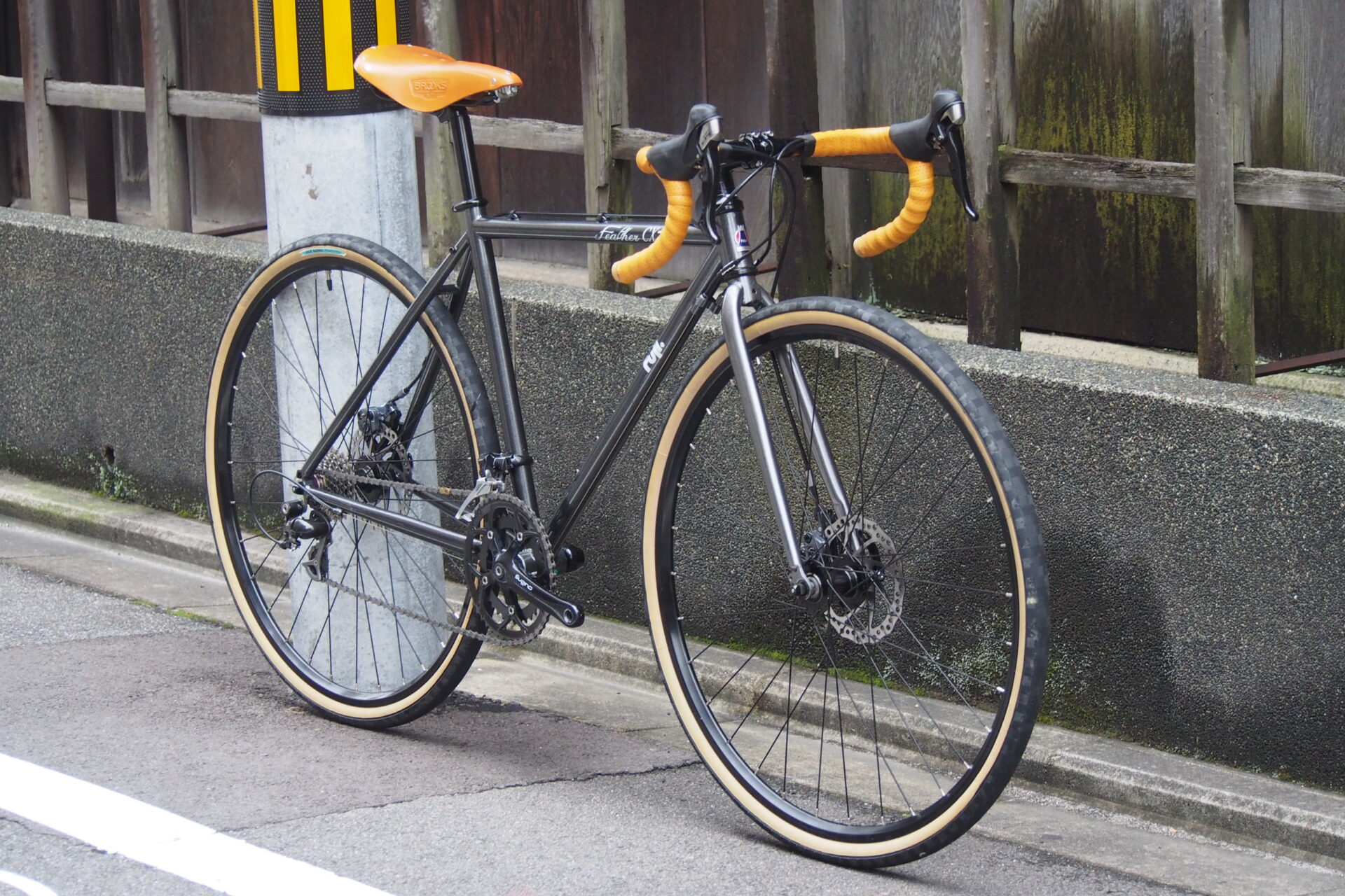 カスタム多数のオススメ中古シクロクロス~FUJI/フジ FEATHER カスタム多数のオススメ中古シクロクロス~FUJI/フジ FEATHER