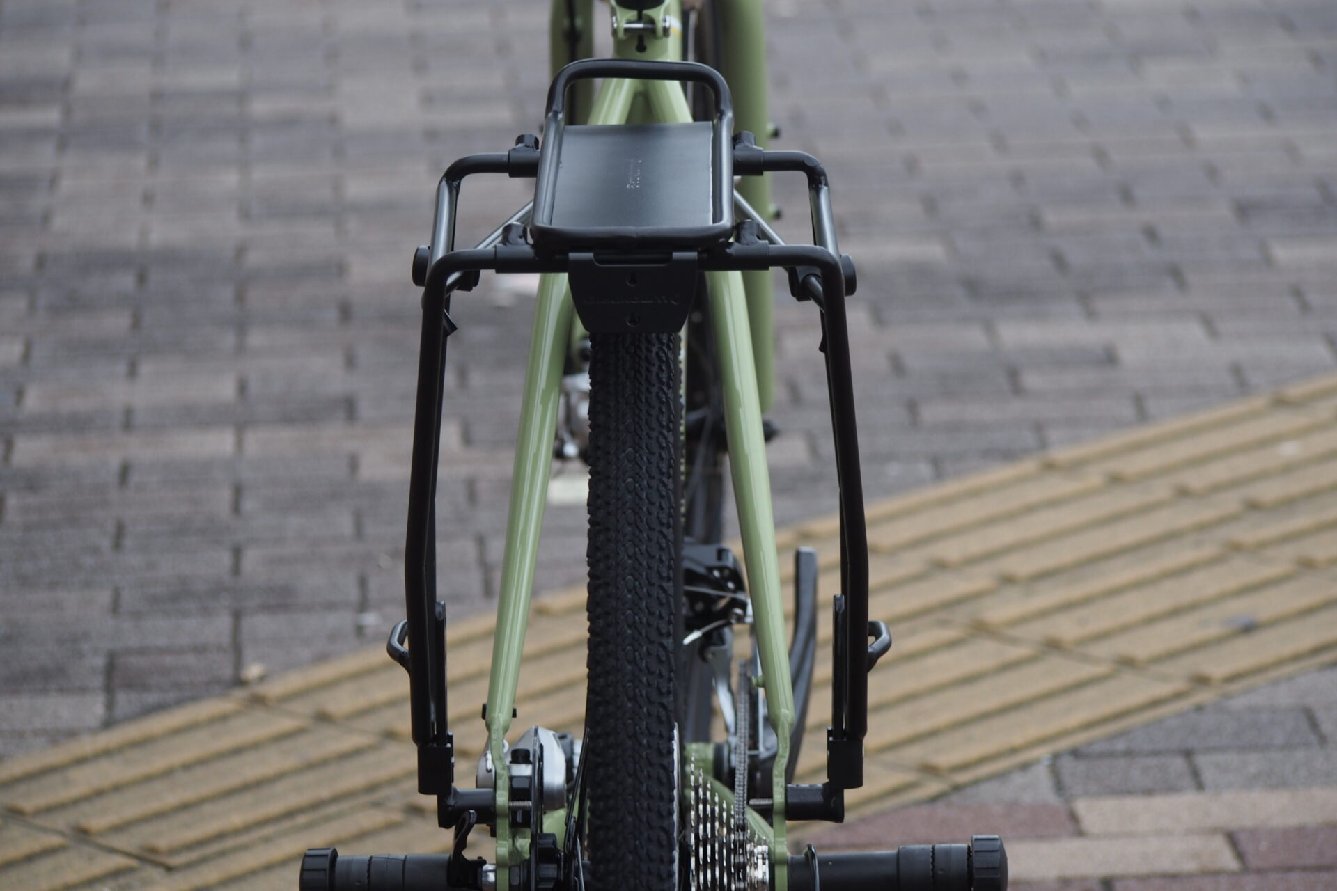Blackburn local deluxe 2025 rack