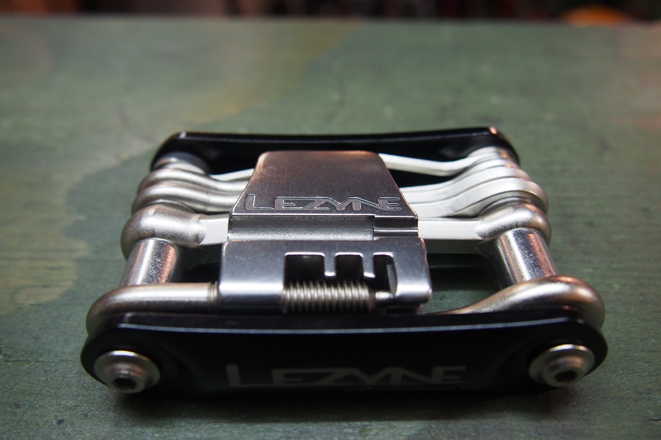 カッコ良く、使いやすいオススメ携帯工具!【LEZYNE/レザイン RAP14