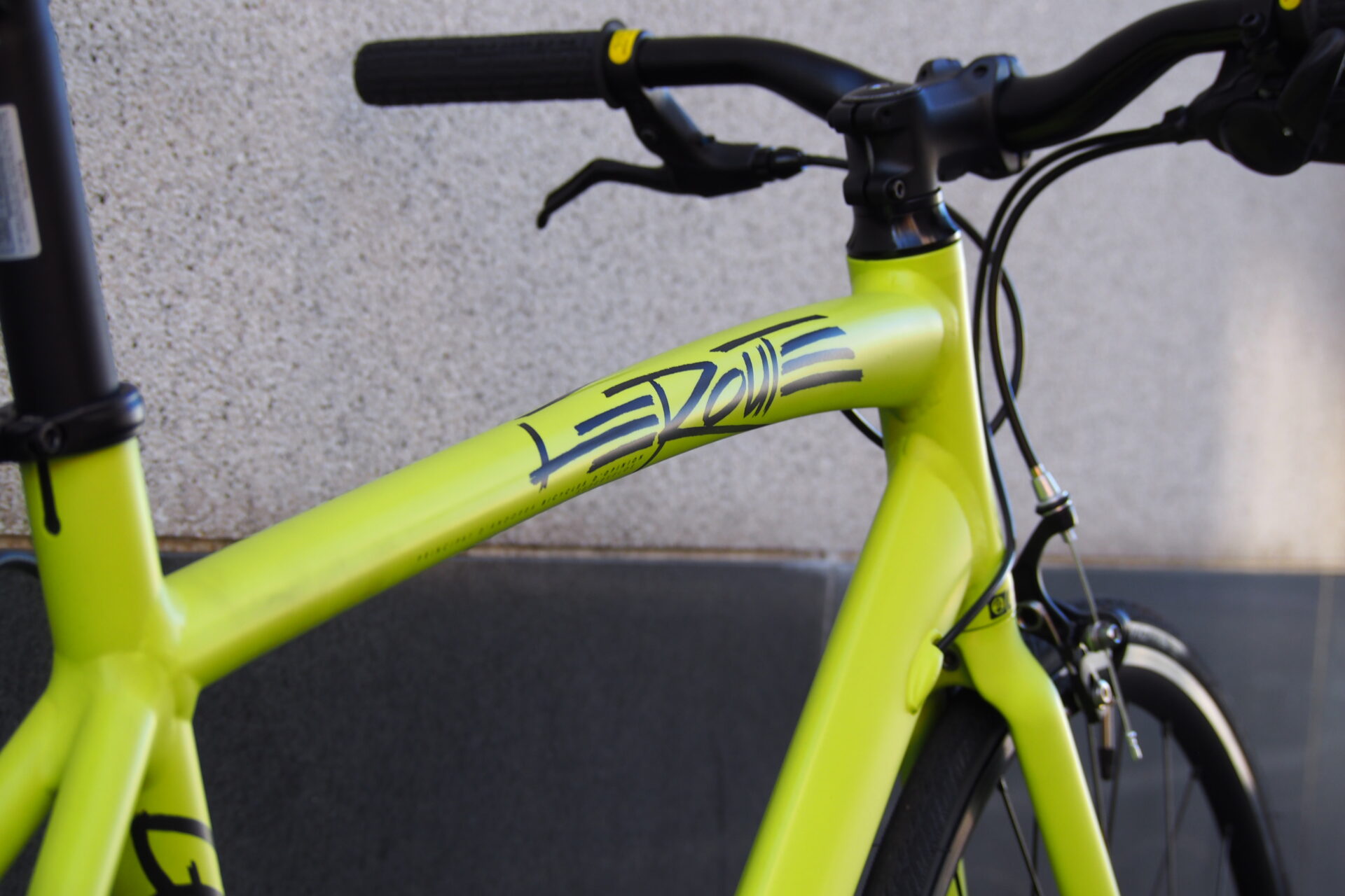 中古スポーツバイク カスタム満載 Mtbブランドのフラットバーロード Commencal コメンサル Le Route 4 13 京都の中古 自転車 新車販売 サイクルショップ エイリン