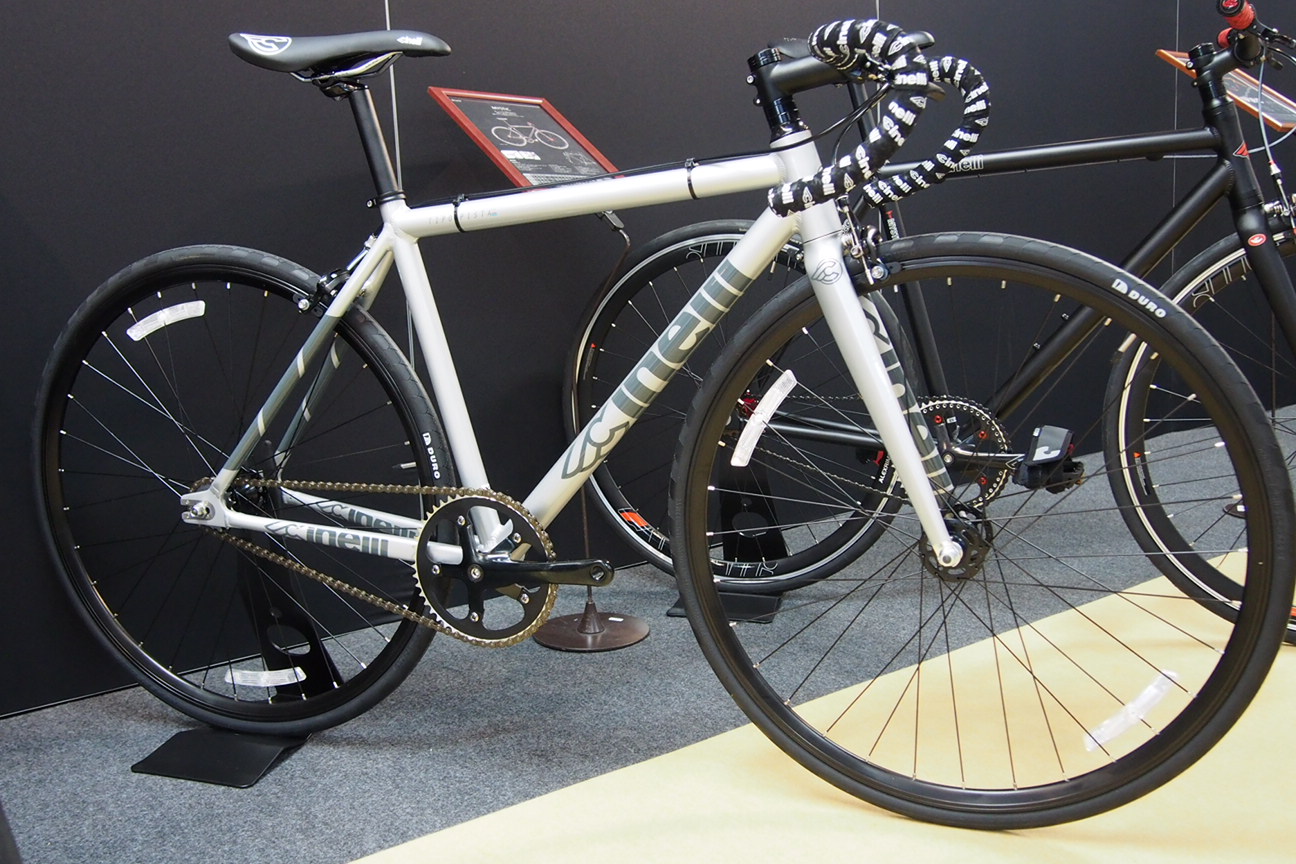チネリ 自転車