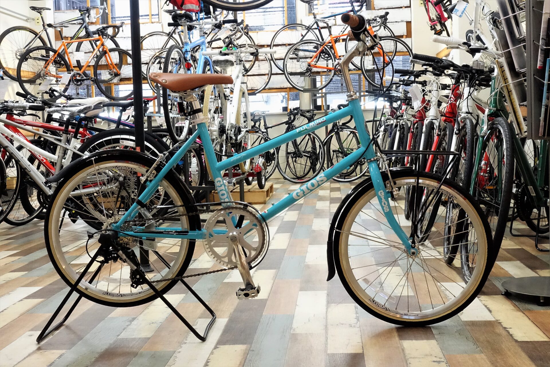 オシャレな街乗りミニベロ！！GIOS PULMINO | 京都の中古自転車・新車販売 サイクルショップ エイリン