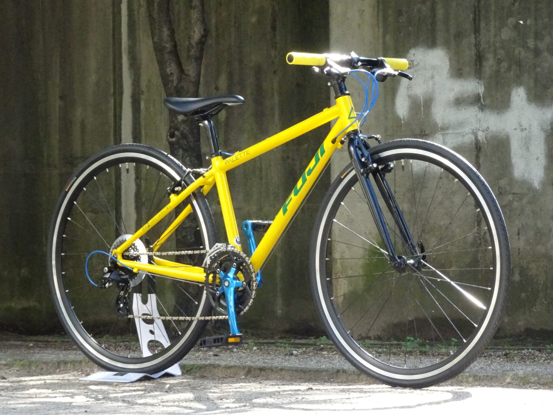 30 Off Fujiのクロスバイクpalette 16年モデルがお買い得価格 京都の中古自転車 新車販売 サイクルショップ エイリン