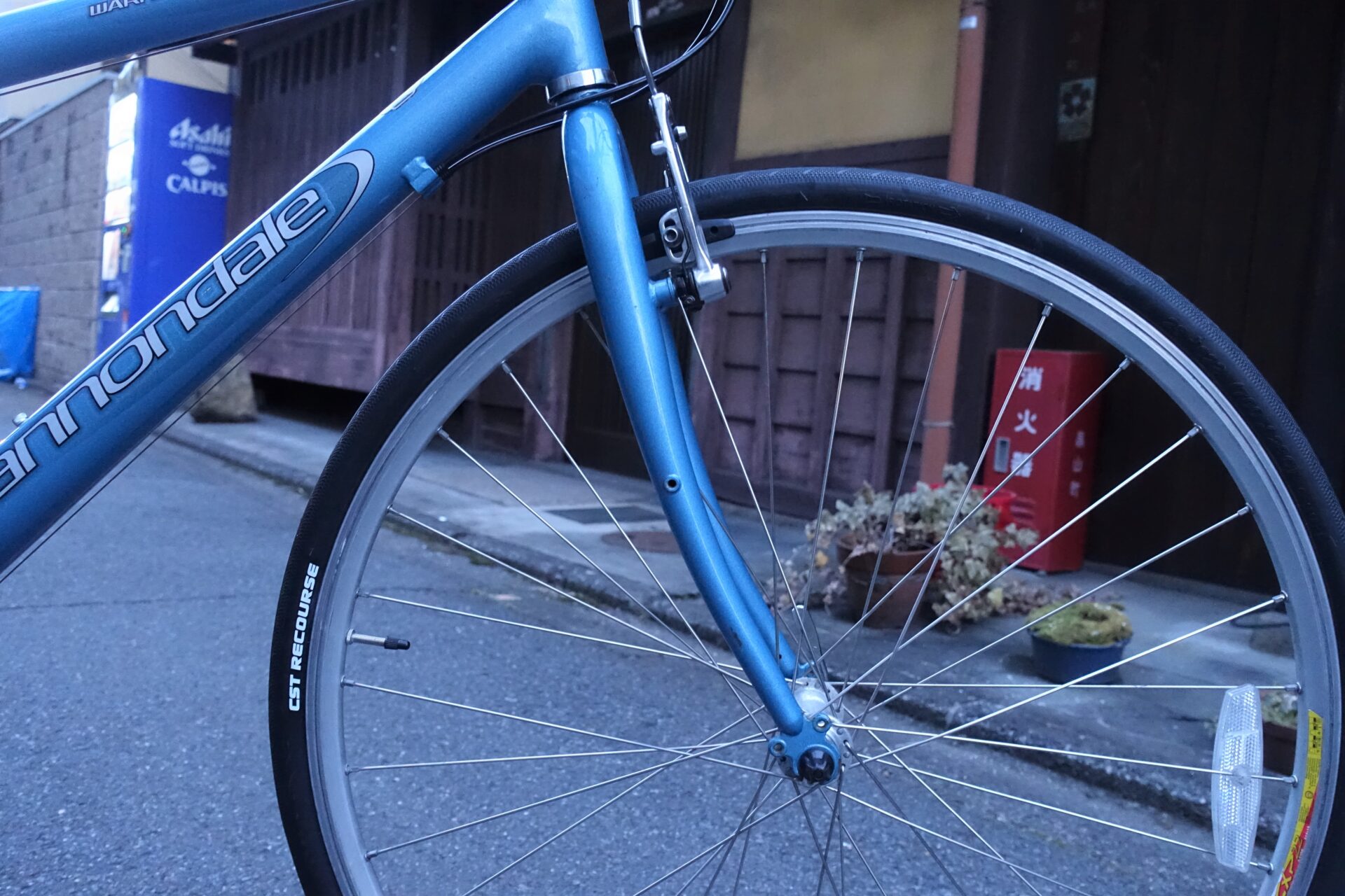 年代物の希少な中古クロスバイクが入荷しましたよ!!~CANNONDALE