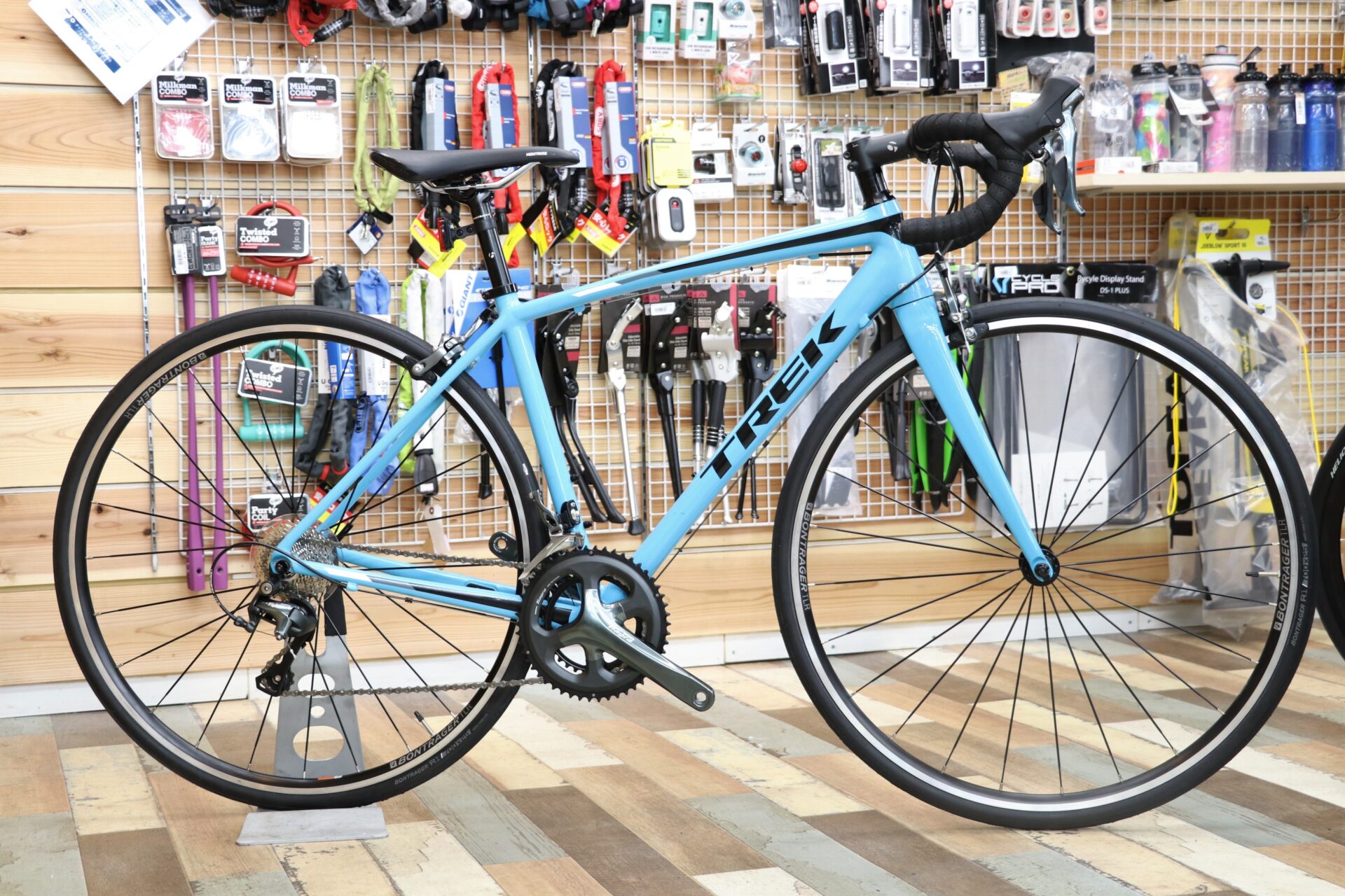 中古ロードバイク入荷しました！「TREK EMONDA ALR4」初めてのアルミ