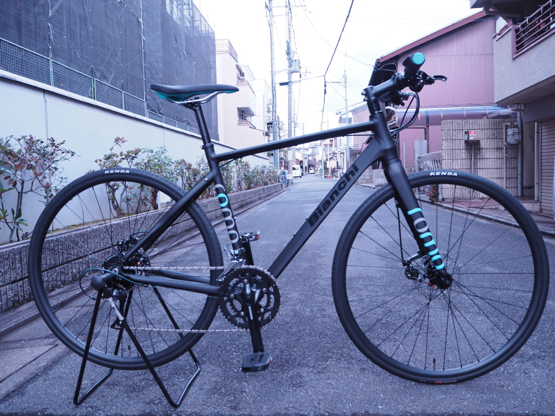 ディスクブレーキ搭載の快走クロスバイク！！2019年モデルBianchi