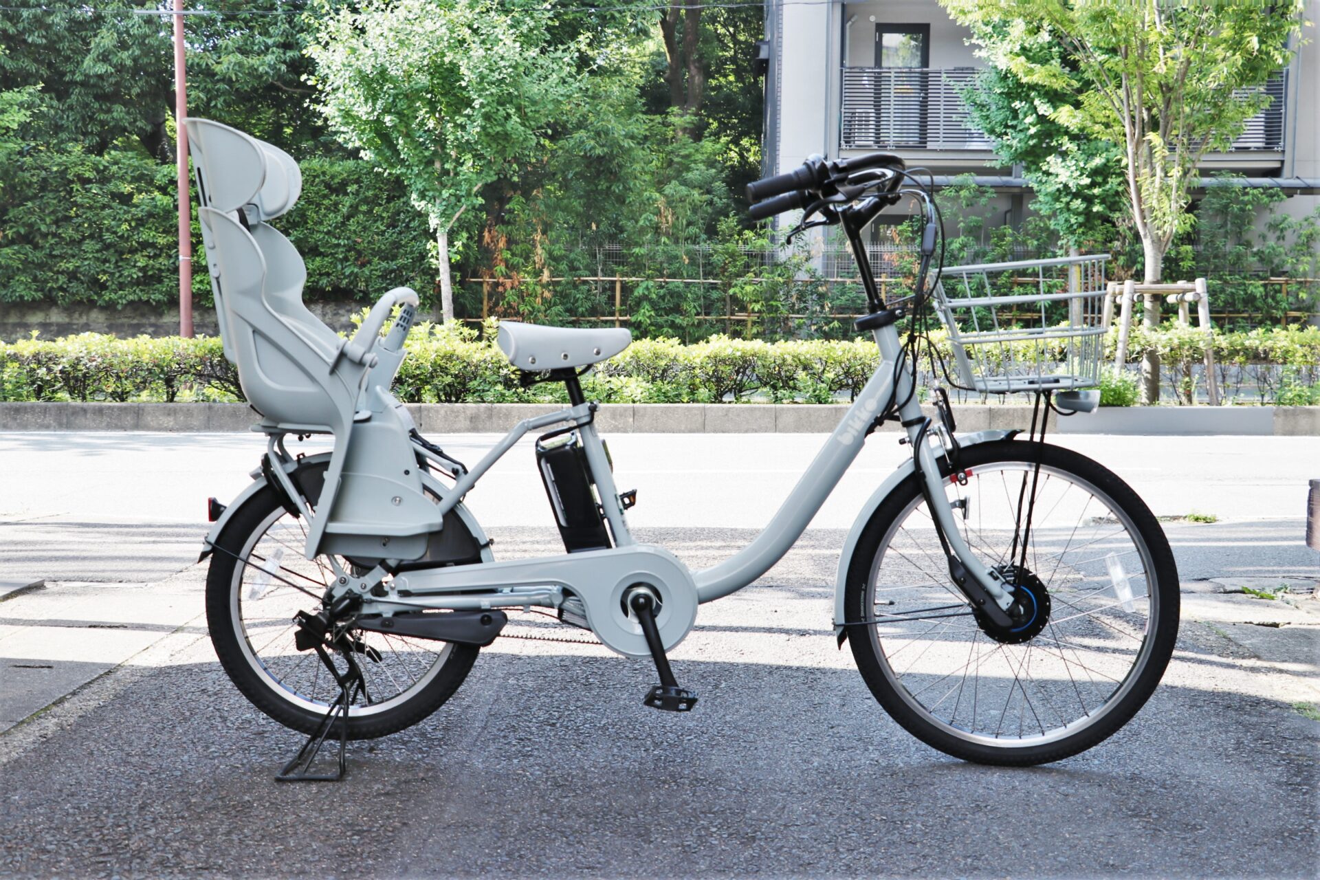 BIKKE　MOB　dd　電動自転車　前後子乗せ タイヤ新品