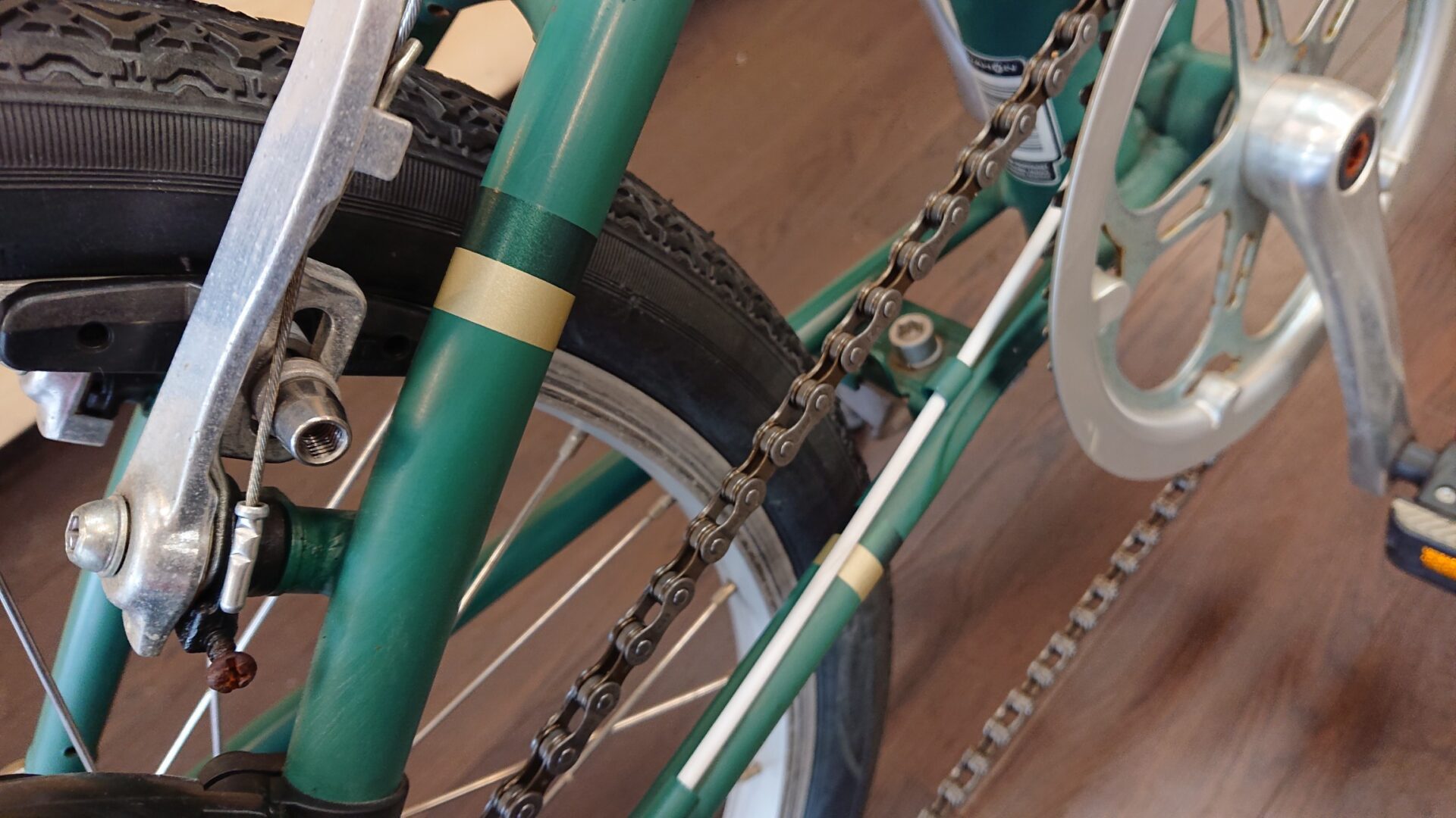 中古ミニベロ】人気の折りたたみ自転車 DAHON Boardwalk D7