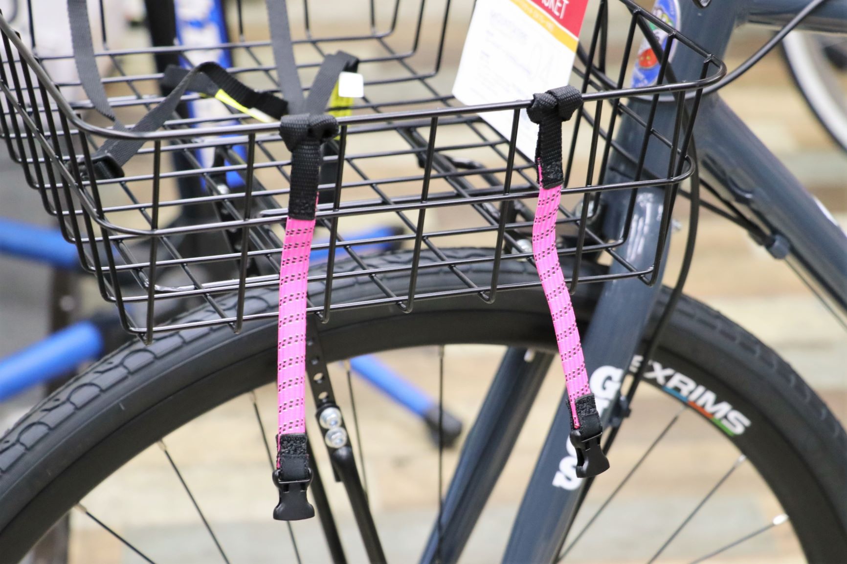 自転車用荷物固定ベルト 使いやすくて安定性goodなゴムバンド Rokstraps Stretch Strap ロックストラップ ストレッチストラップ 京都の中古自転車 新車販売 サイクルショップ エイリン