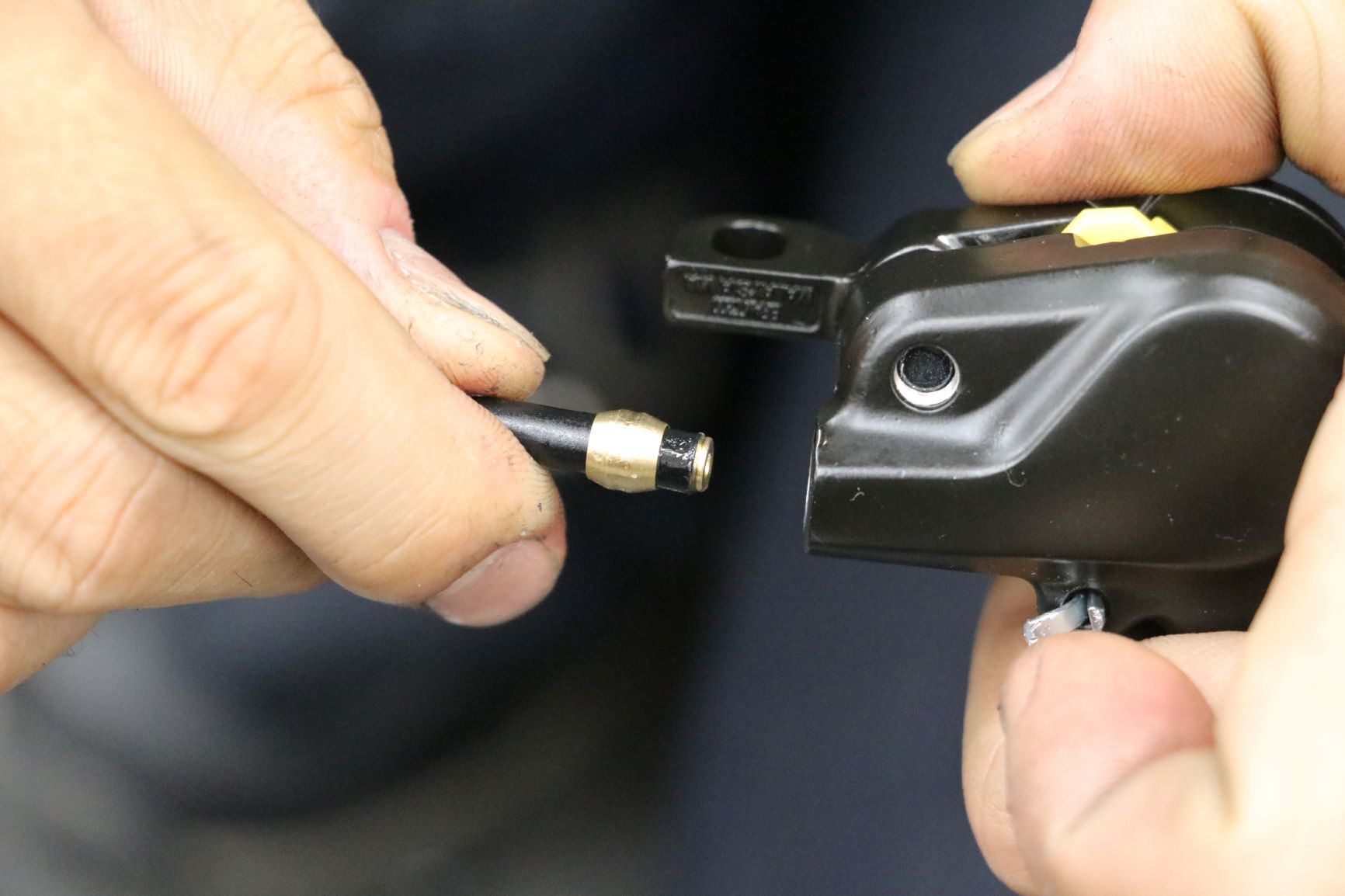 【メンテナンス】Shimano油圧ディスクブレーキホース交換とブリーディングに挑戦してみよう！ 京都の中古自転車・新車販売 サイクル