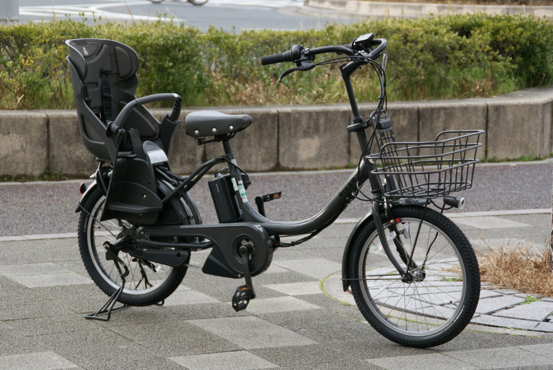 電動自転車 子供乗せ BRIDGESTONE(ブリヂストン) 3人乗り用チャイルドシート付きbikke MOB Dd（ビッケ モブ Dd） 20インチ  2023年モデル BM0B43 自転車・サイクリング