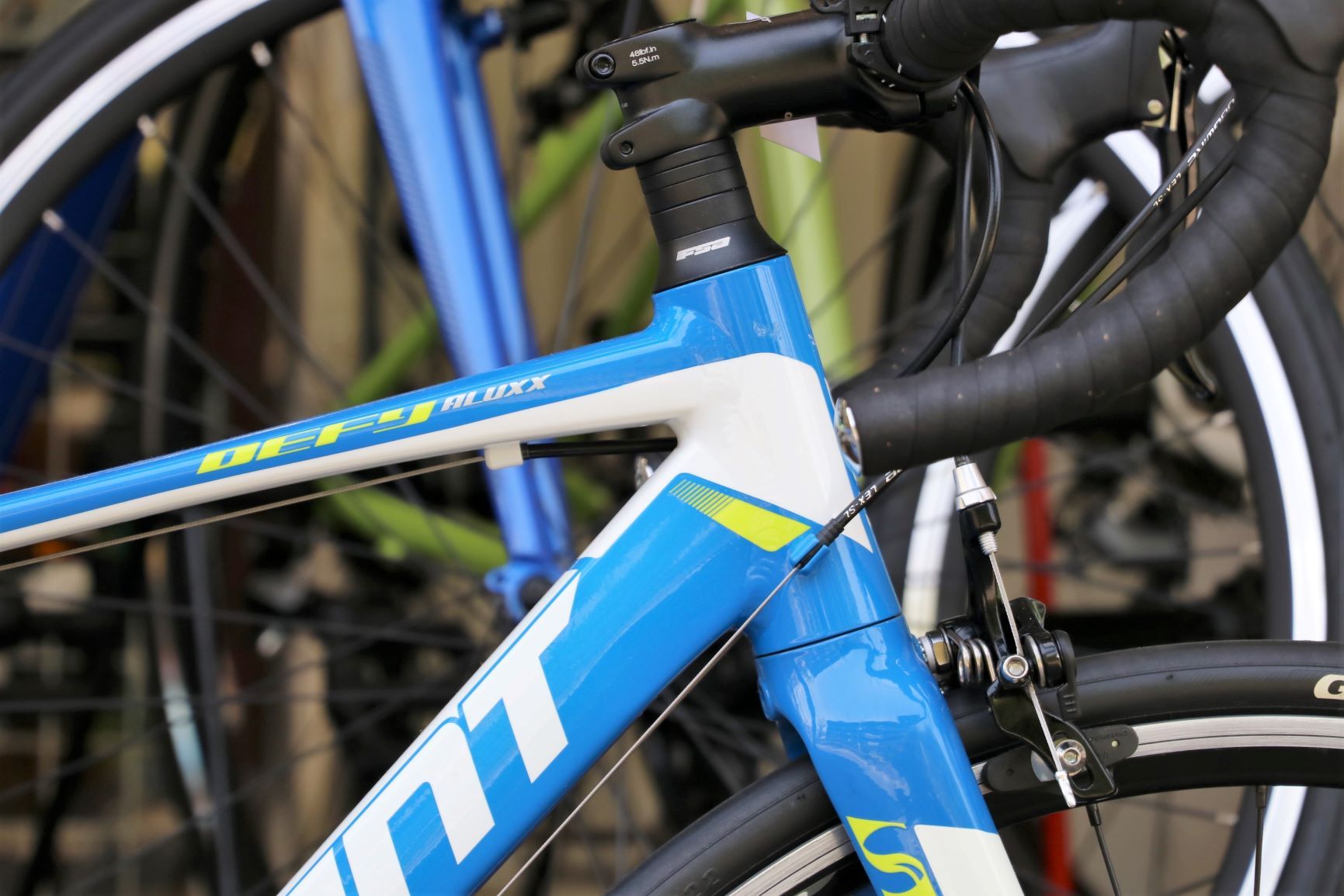 ロードバイク GIANT DEFY3-