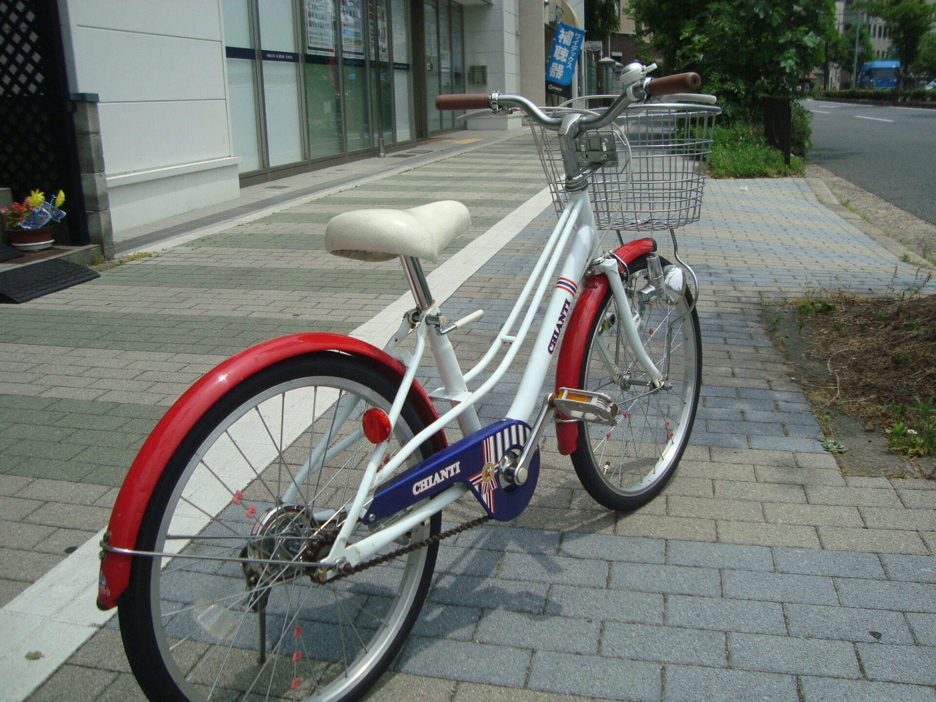 【女の子用自転車できました♪】中古子供自転車紹介 | 京都の中古自転車・新車販売 サイクルショップ エイリン