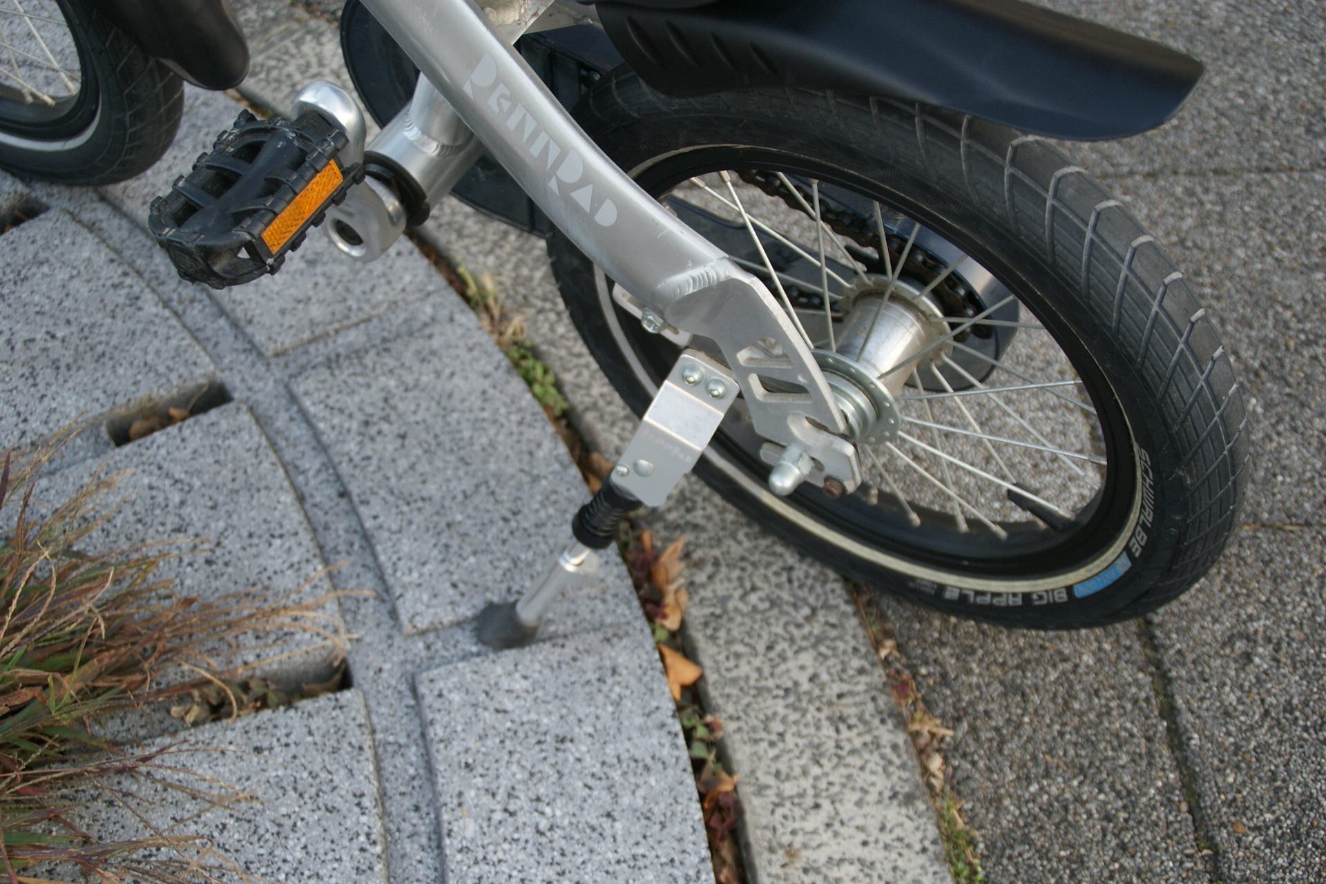 ランニングバイクにペダル後付けできる子ども自転車
