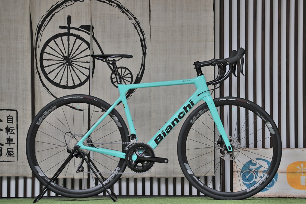 万能型ミドルグレードカーボンロード「Bianchi SPRINT DISC 2021（ビアンキ/スプリントディスク）」 京都の中古自転車・新車販売  サイクルショップ エイリン