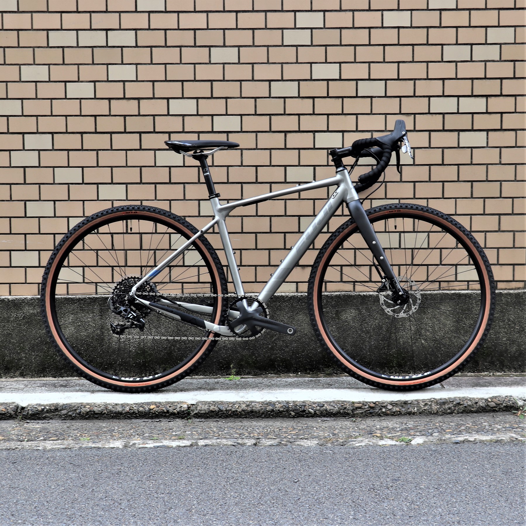 自転車 グラベル