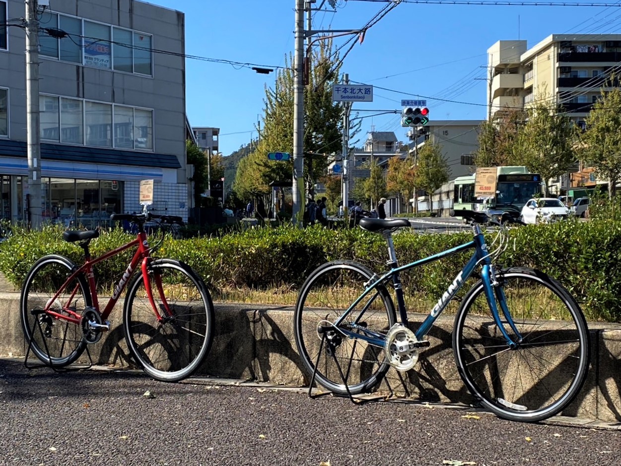 中古車/クロスバイク】小柄の方にオススメなエスケープR3が2台入荷